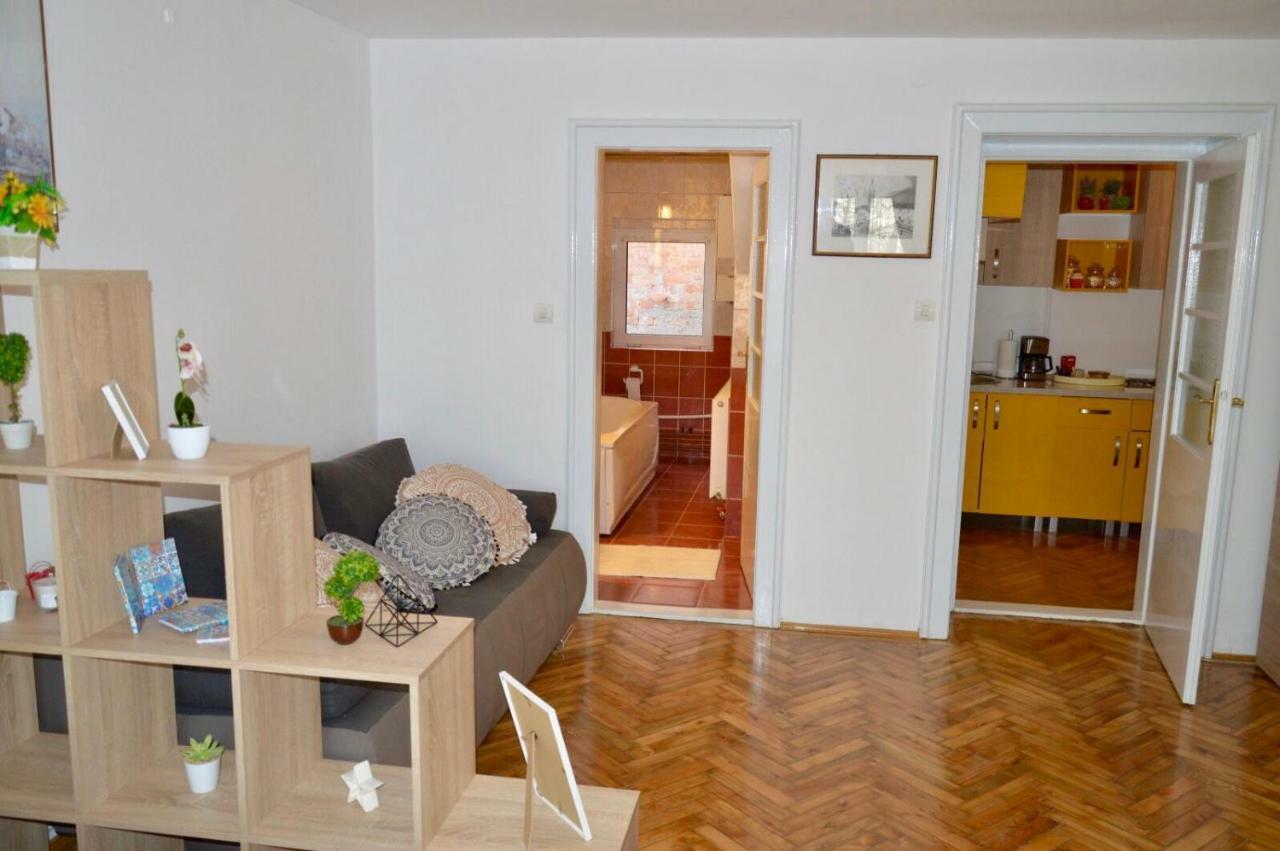 Appartement Joy Prefectura 1 *